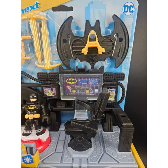 Fisher-Price Imaginext DC Super Friends Batman Command Center Playset Ages 3-8 - Picture 4 of 8